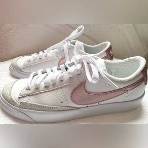 Nike Blazer Low ‘77 Youth Shoe
